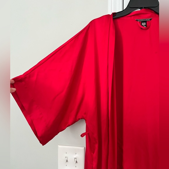 Victoria’s Secret| red satin robe - Picture 5 of 7